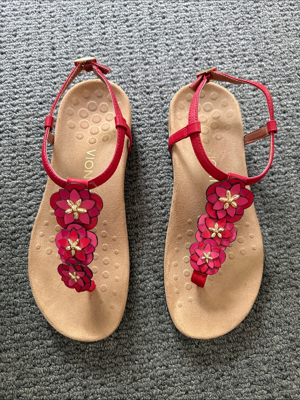 Vionic Paulie Floral Embellished Sandal 7 red leather